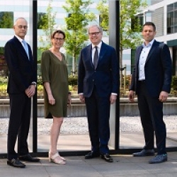 Karin Bergstein, Arjen Dorland en Lard Friese bekijken innovatie door een andere bril