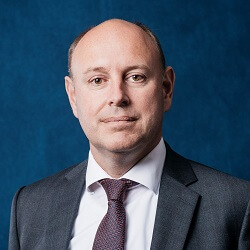 Michiel Delfos stapt in 2026 uit raad van bestuur Achmea